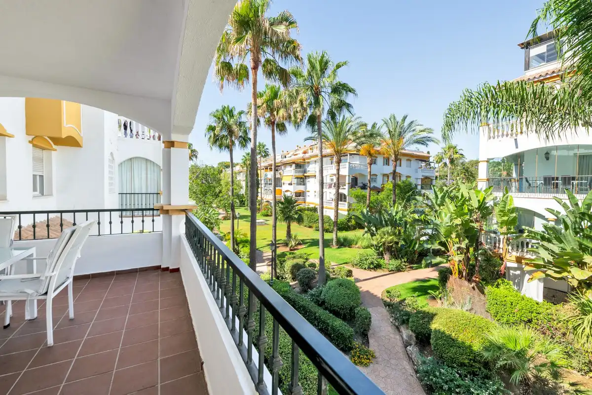 Apartment with pool for sale in Nueva Andalucía, imagen 11