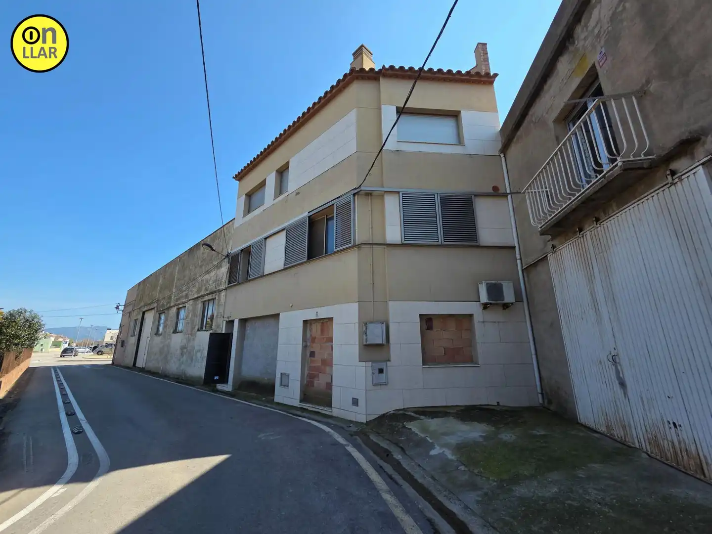 Vista exterior de Casa o chalet en venta en Vila-sacra con Terraza