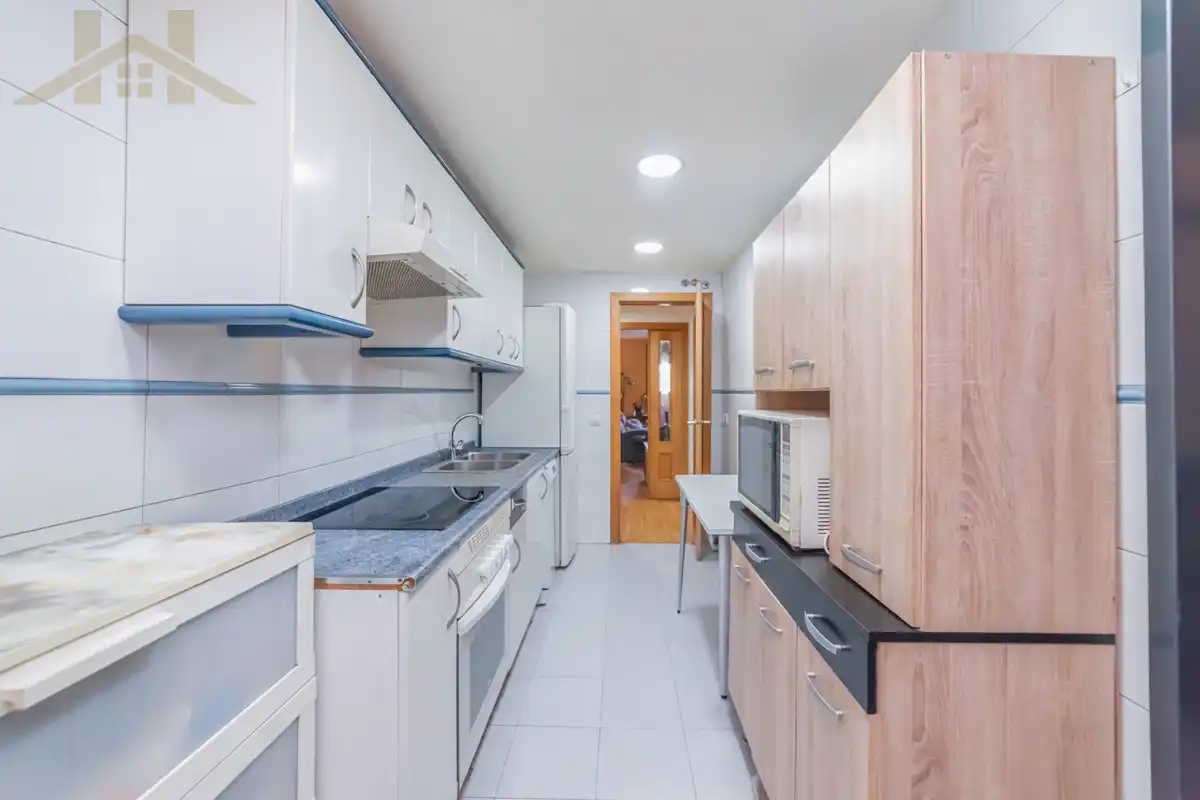 Cocina de Piso en venta en Valdemoro con Aire acondicionado, Calefacción y Jardín privado