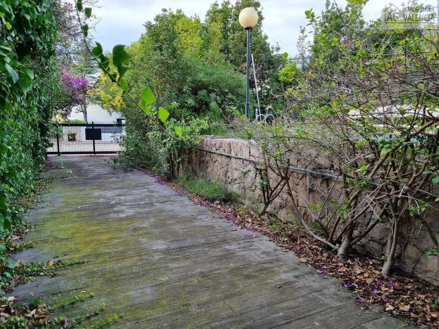 Residencial en venta en Urb. Cruz de Gracia, Casas Verdes