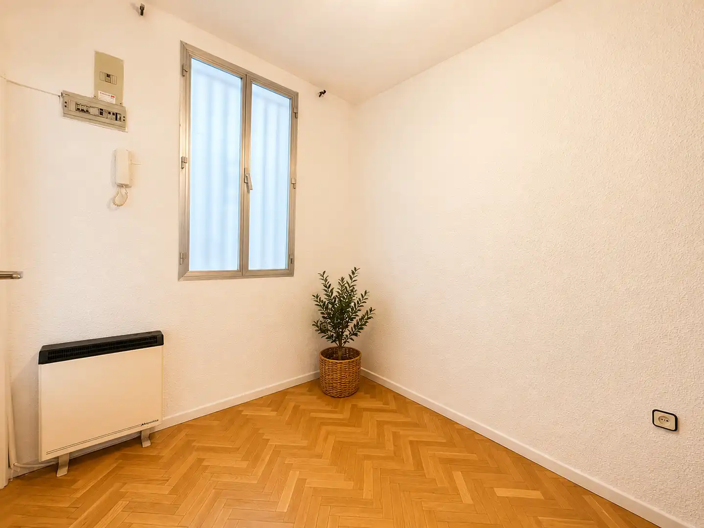 Habitación de Piso en venta en Madrid con Aire acondicionado y Balcón