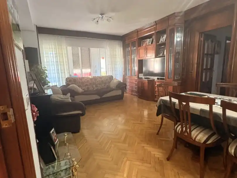 Sala d'estar de Pis en venda en Cuenca Capital amb Terrassa i Balcó