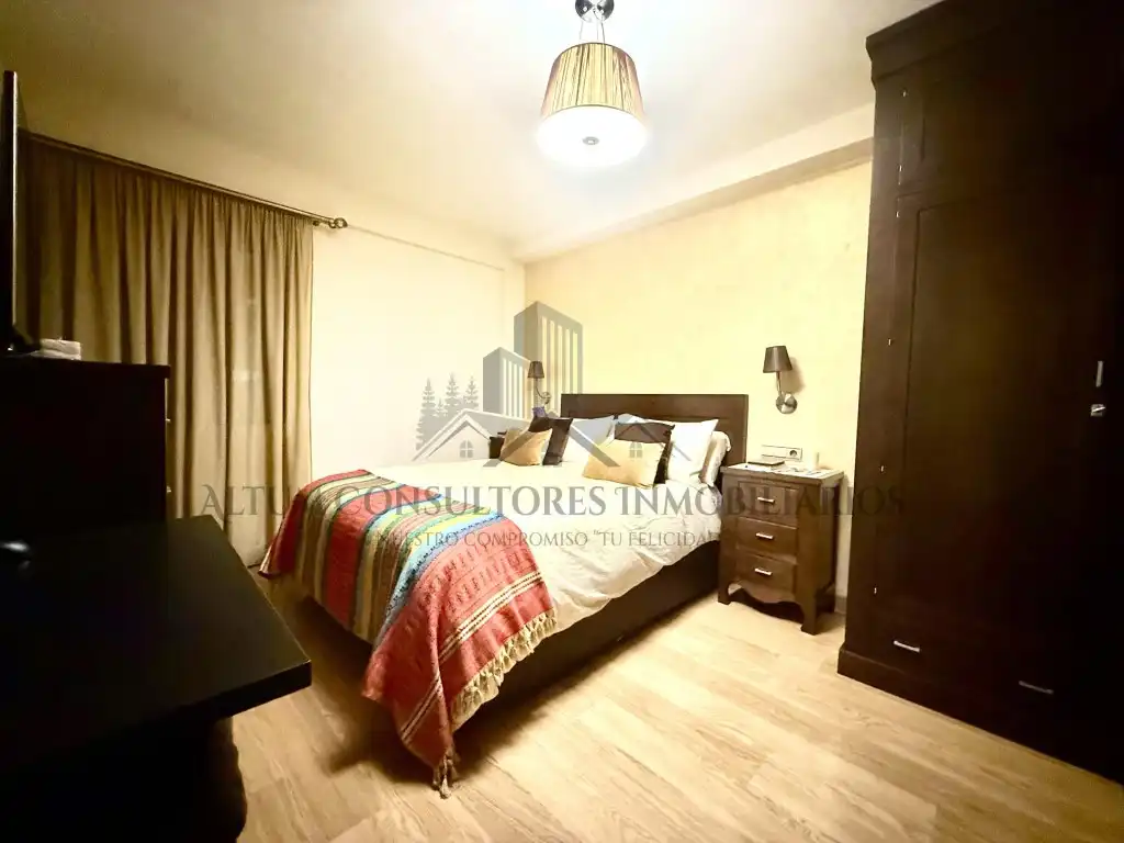 Bedroom of Flat for sale in Sevilla