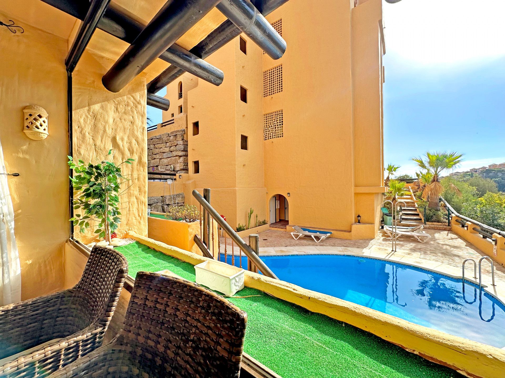 Piscina de Planta baixa en venda en Manilva amb Aire condicionat, Terrassa i Traster