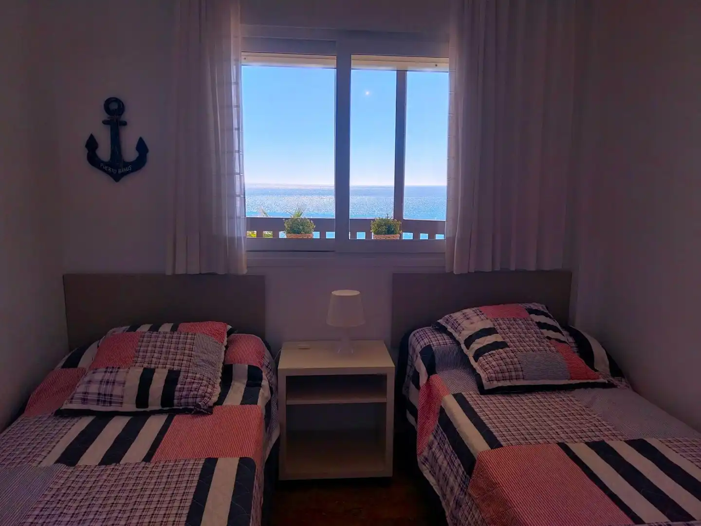 Schlafzimmer von Wohnungen zur Miete in Mijas mit Heizung, Privatgarten und Terrasse