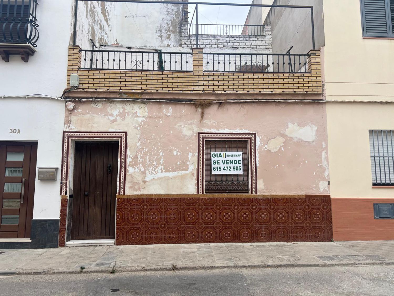 Vista exterior de Casa o chalet en venta en Los Palacios y Villafranca con Terraza
