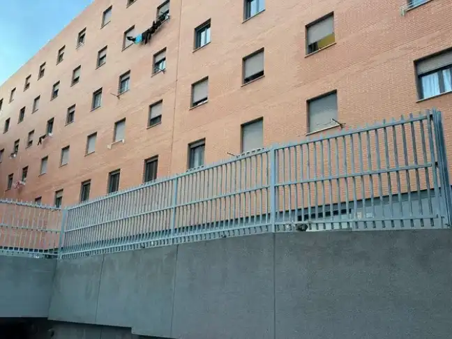 Vista exterior de Garaje de alquiler en Castellón de la Plana / Castelló de la Plana con Alarma