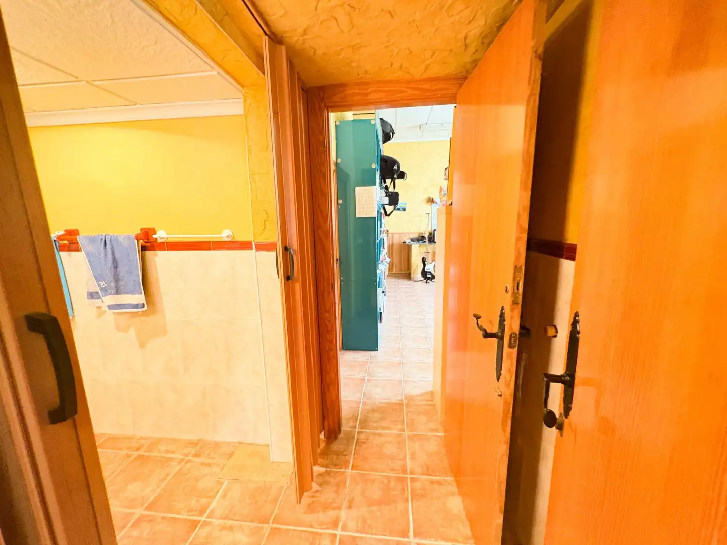 Einfamilien-Reihenhaus zum Verkauf in San Isidro mit Klimaanlage, Privatgarten und Terrasse