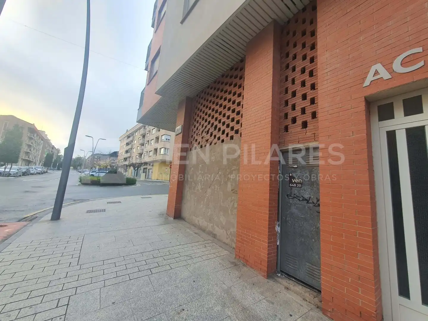 Locale commerciale in vendita a CALLE FARSIA