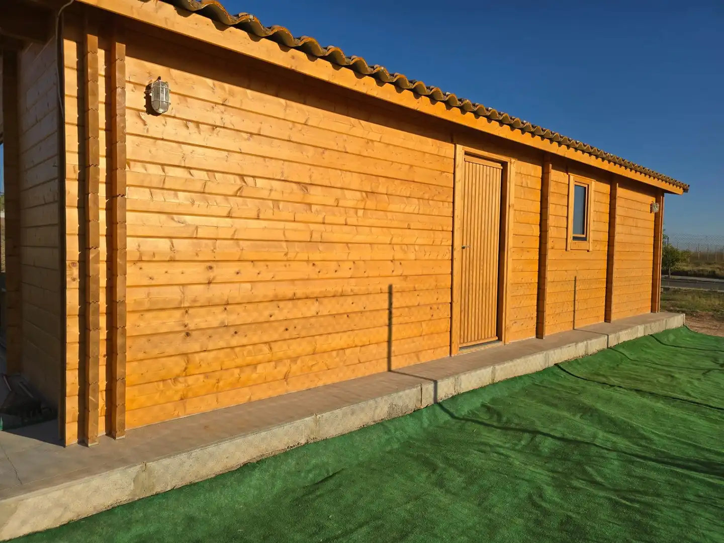 Vista exterior de Casa o chalet en venta en Palomares del Río con Jardín privado
