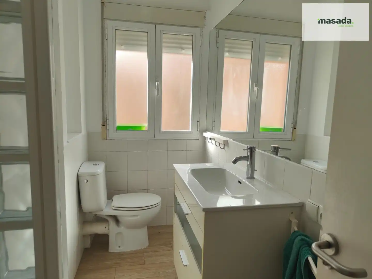 Baño de Piso de alquiler en Granada con Aire acondicionado y Balcón