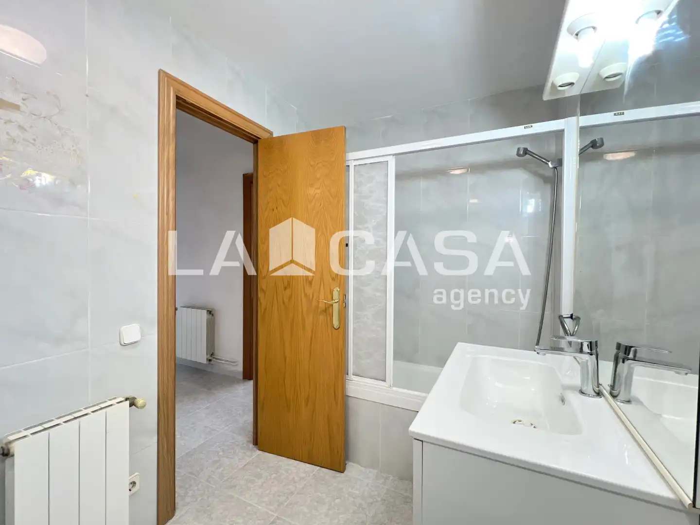 Piso en venta en Badalona con Balcón