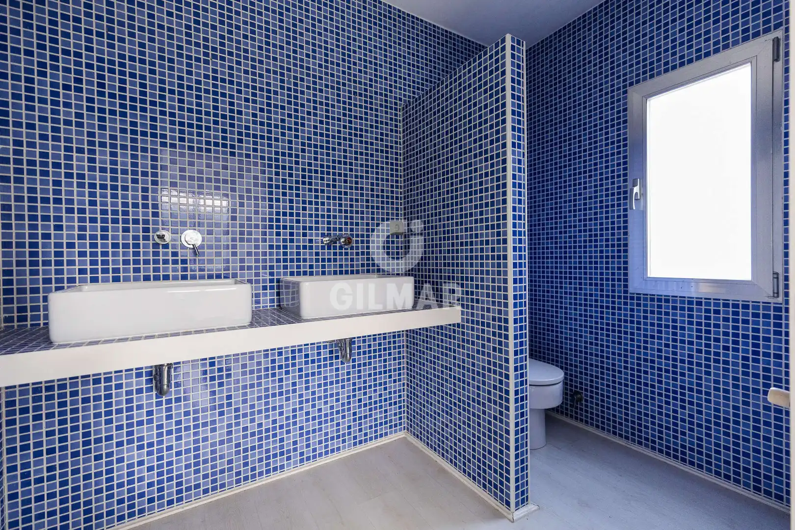 Baño de Casa o chalet en venta en Becerril de la Sierra con Calefacción y Jardín privado