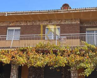 Vista exterior de Casa o xalet en venda en Cimanes de la Vega amb Aire condicionat, Calefacció i Terrassa