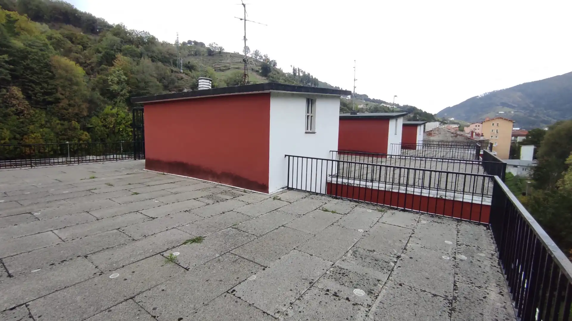 Vista exterior de Pis en venda en Eibar, Gipuzkoa