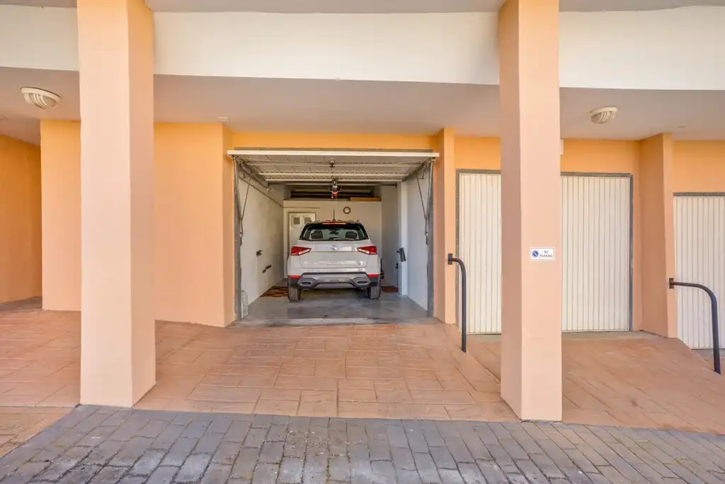 Apartamento con piscina en venta en Riviera del Sol, imagen 16