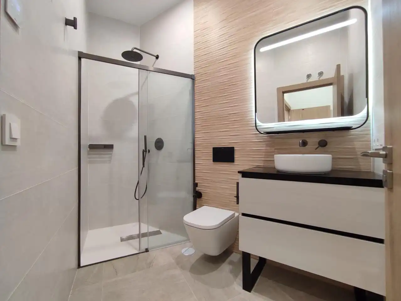 Ground floor for rent in Feria