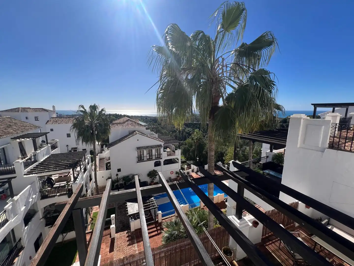 Vista exterior de Ático en venta en Marbella con Aire acondicionado, Calefacción y Terraza