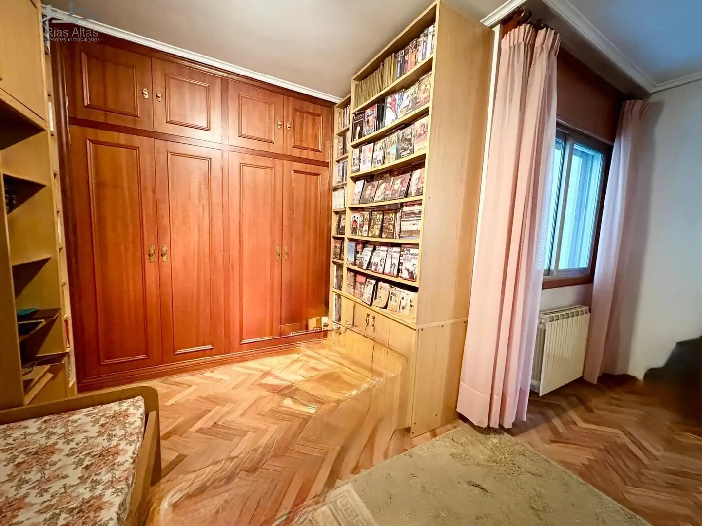Habitación de Piso en venta en Cambre  con Calefacción, Parquet y Trastero