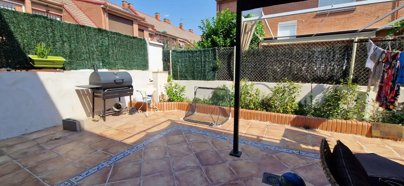 Terrassa de Casa o xalet en venda en Getafe amb Calefacció i Jardí privat
