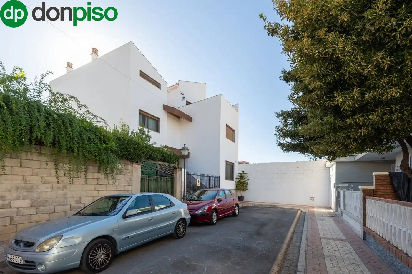 Exterior view of Houses for sale in Granada  with Air Conditioner, Heating and Terrace