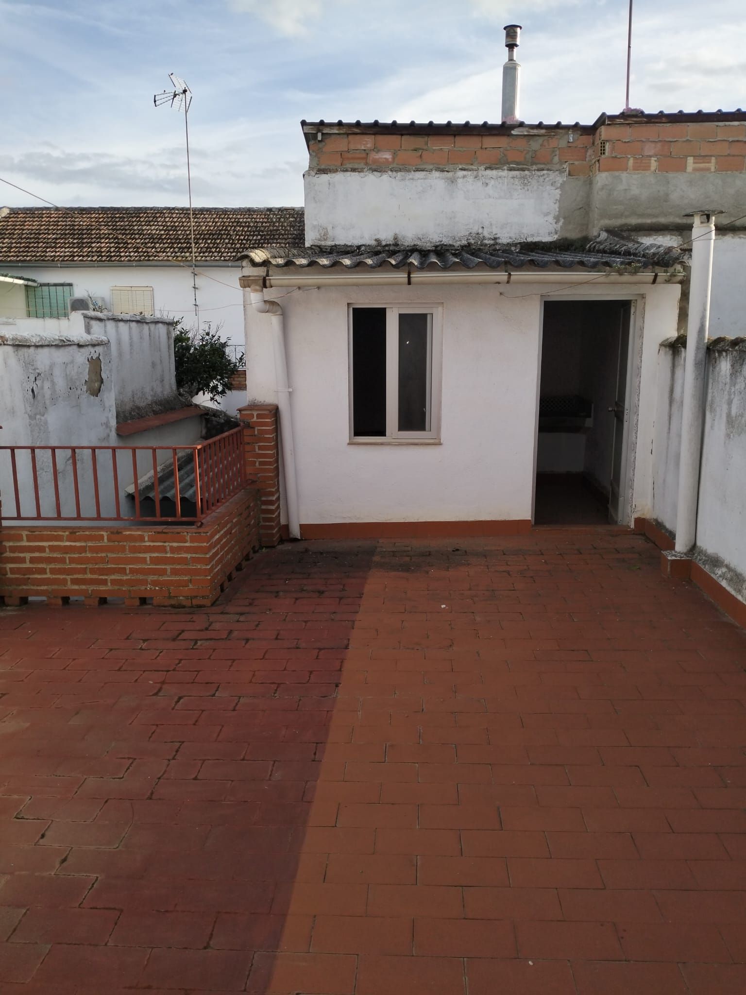 Jardí de Casa o xalet en venda en Marmolejo amb Moblat