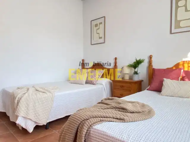 Casa aparellada amb terrassa en venda a Cuevas del Becerro, imagen 43