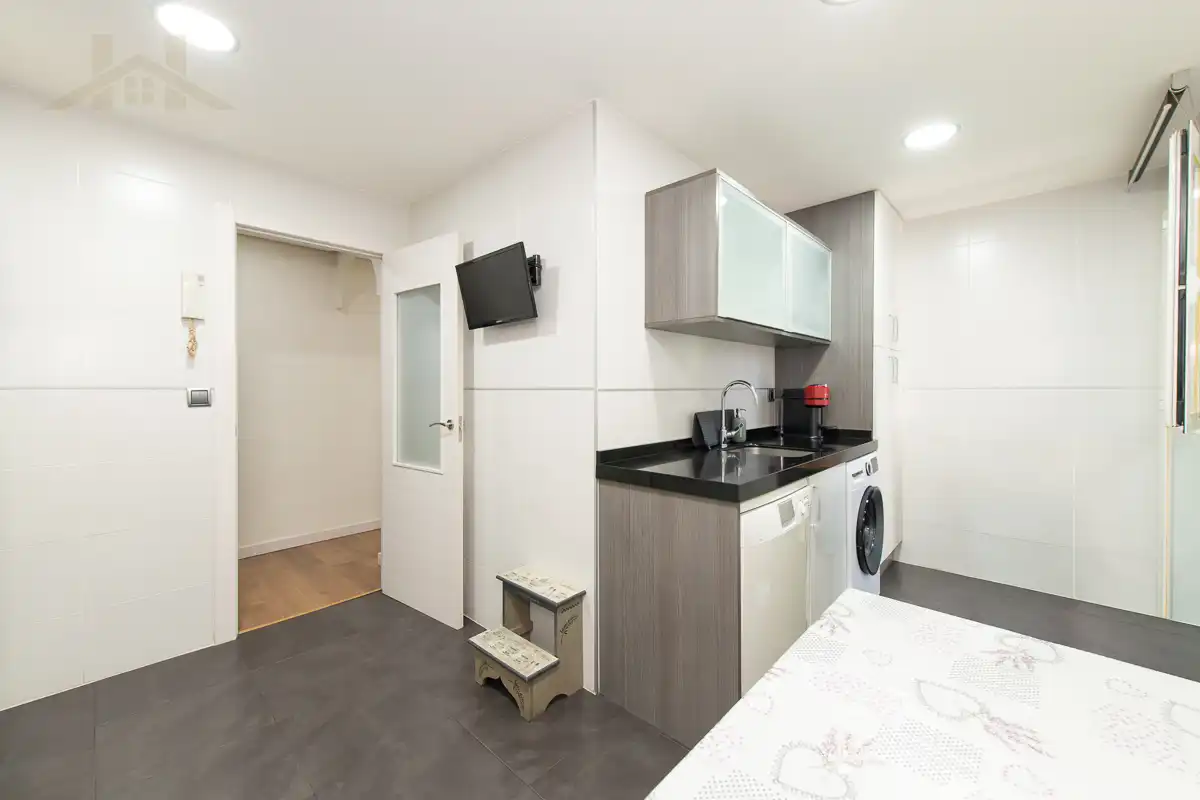 Cocina de Piso en venta en San Sebastián de los Reyes con Aire acondicionado y Calefacción