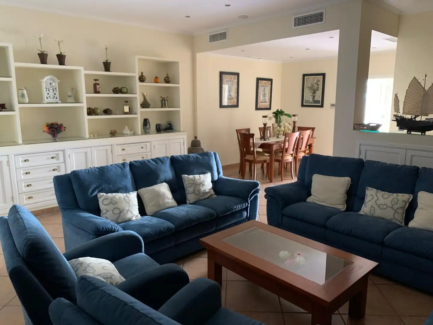 Sala d'estar de Casa o xalet en venda en Islantilla amb Aire condicionat, Jardí privat i Terrassa