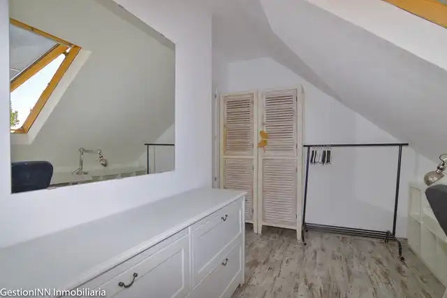 Schlafzimmer von Einfamilien-Reihenhaus zur untervermieten in Villanueva de la Cañada mit Heizung, Privatgarten und Parkett