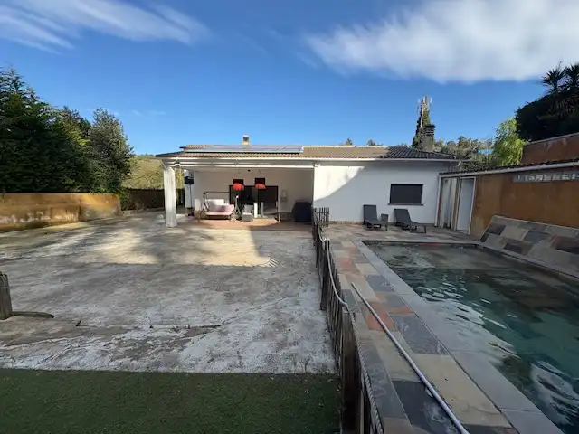 Casa amb piscina en venda a Carrer Comajuliana, imagen 16