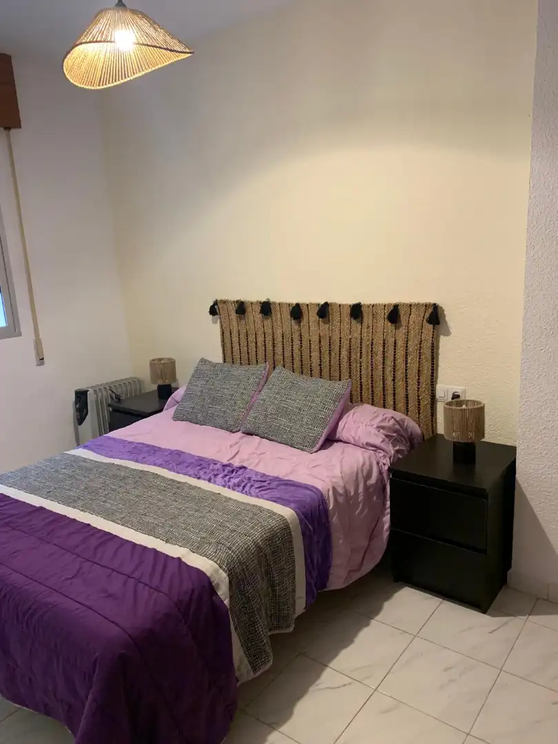 Habitación de Piso en venta en Loja con Aire acondicionado, Amueblado y Horno