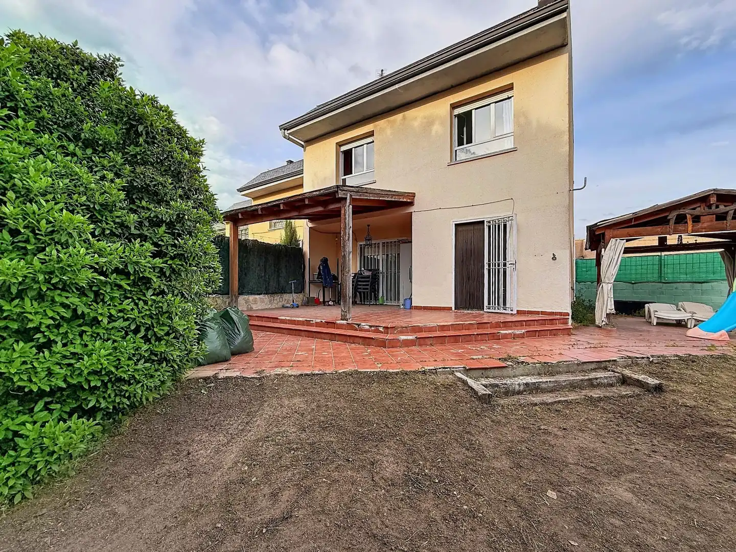Terrassa de Casa adosada en venda en Guadalix de la Sierra amb Calefacció, Jardí privat i Terrassa