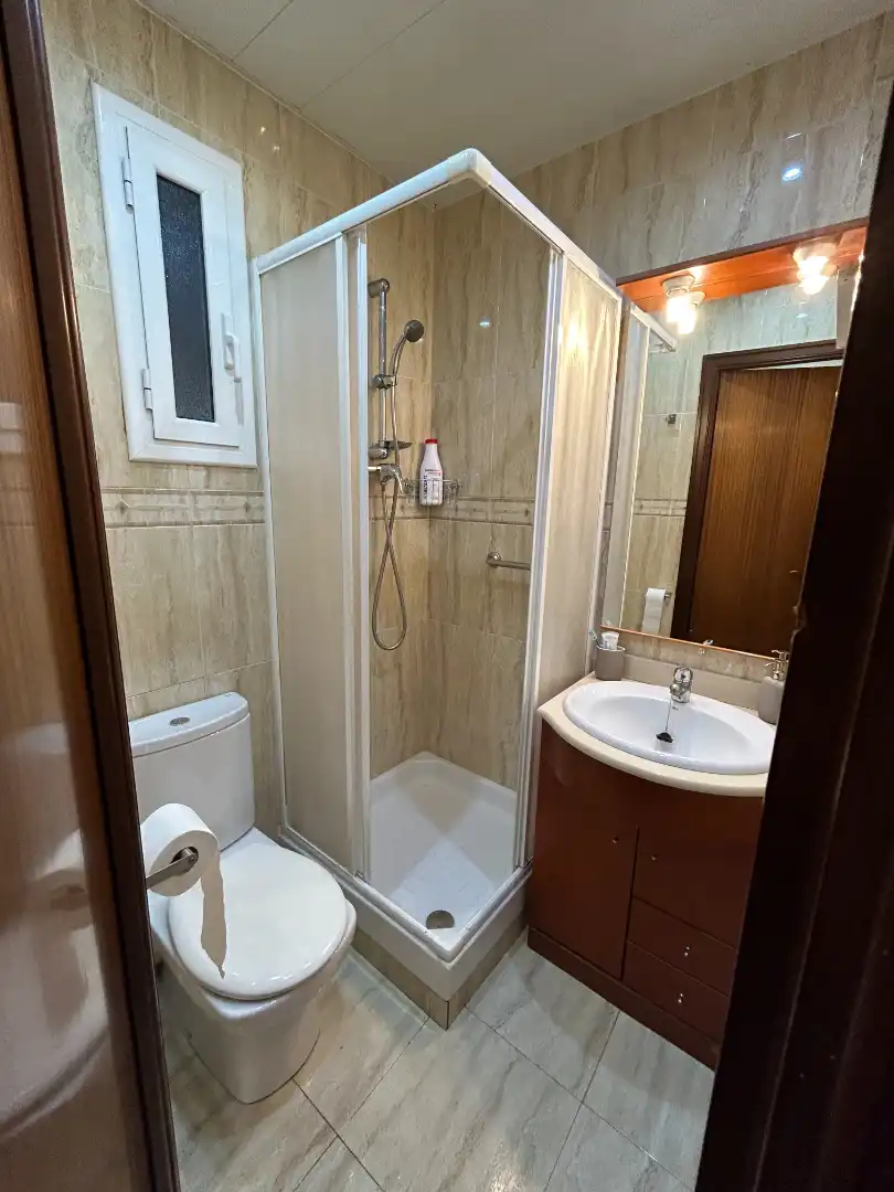 Bathroom of Flat for rent in Barcelona  with Air Conditioner, Heating and Furnished
