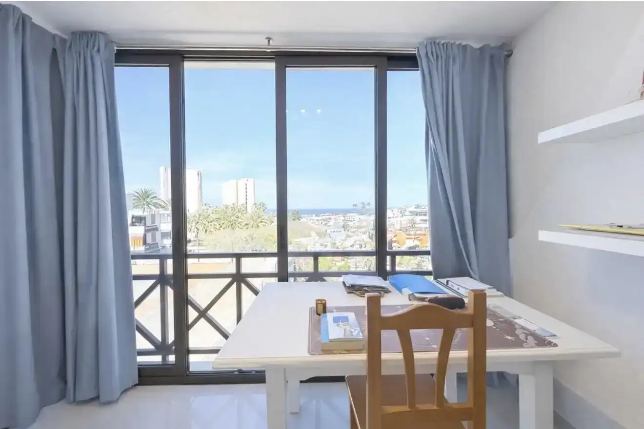 Dormitori de Casa adosada per a compartir en Playa de las Américas