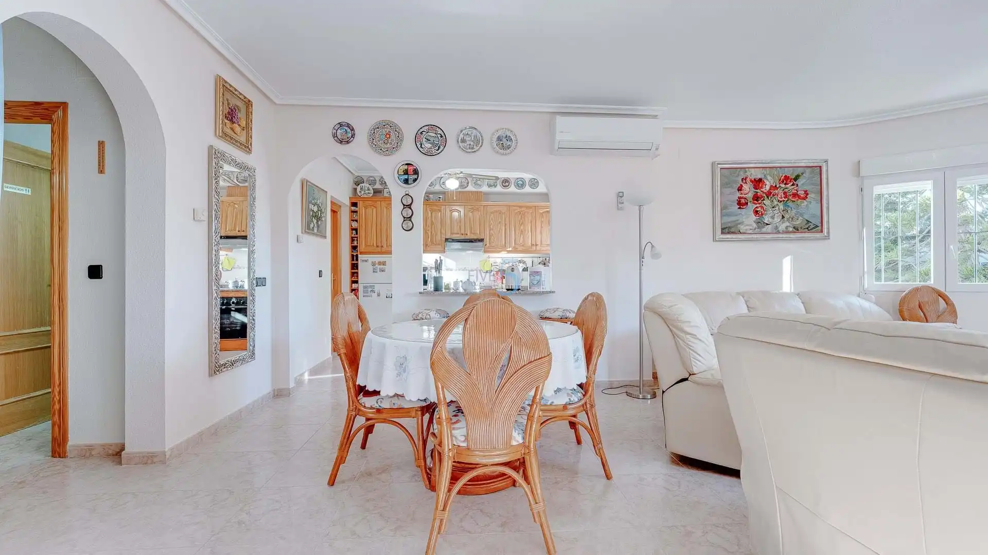 Espacioso chalet independiente de 3 dormitorios y 2 baños con orientación sur en una gran parcela, en Playa Flamenca, con piscina, imatge 5