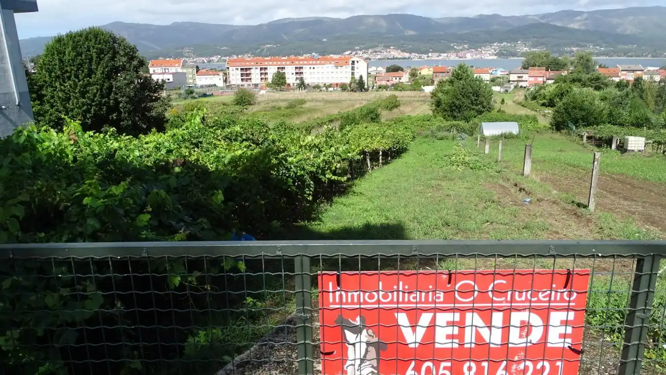 Wohnbaugrundstück zum Verkauf in Boiro, imagen 3