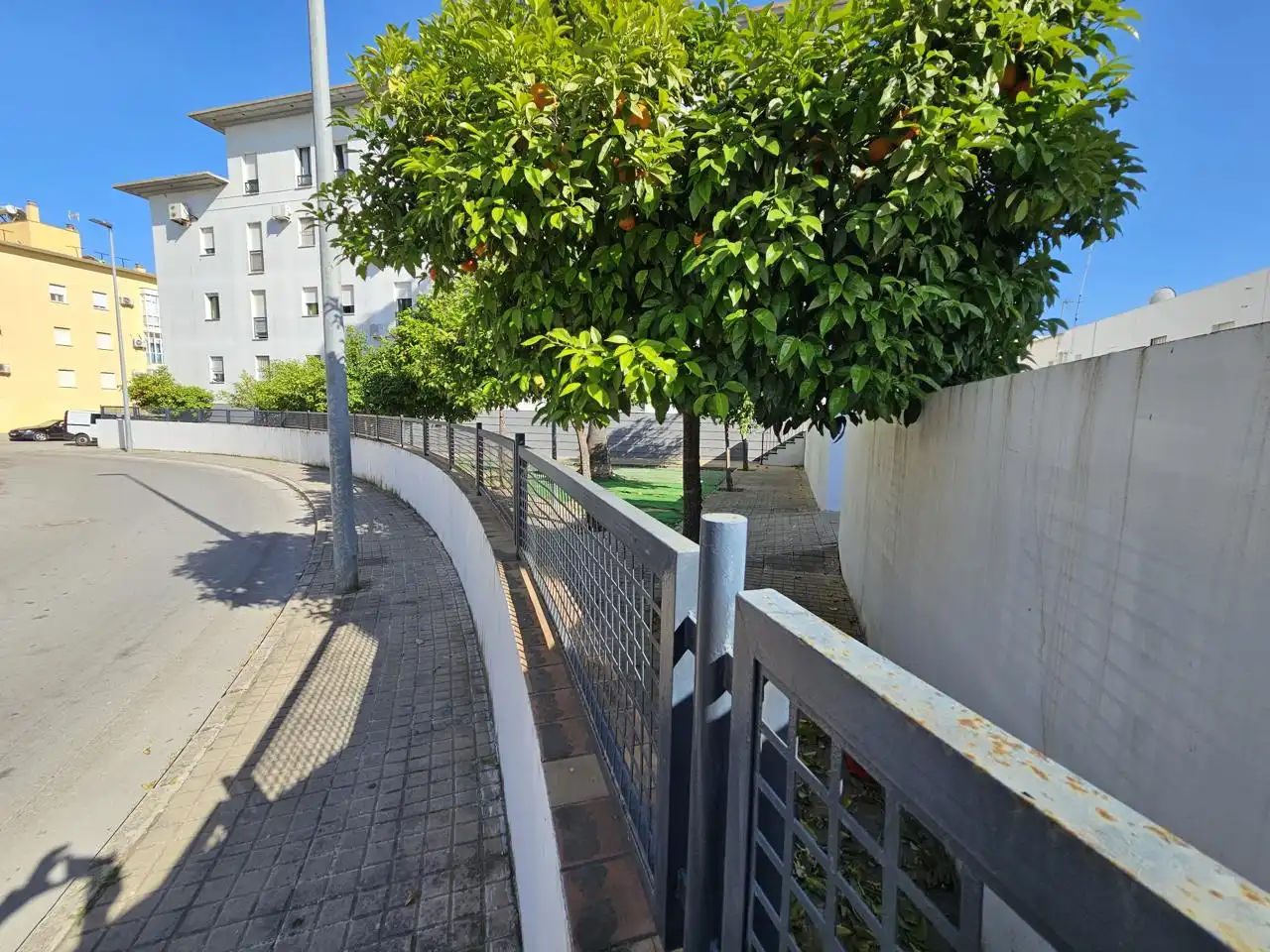 Vista exterior de Piso en venta en Lebrija con Trastero