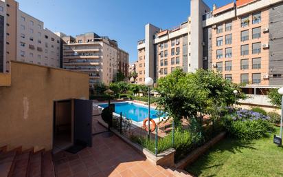Swimming pool of Flat for sale in  Granada Capital  with Terrace