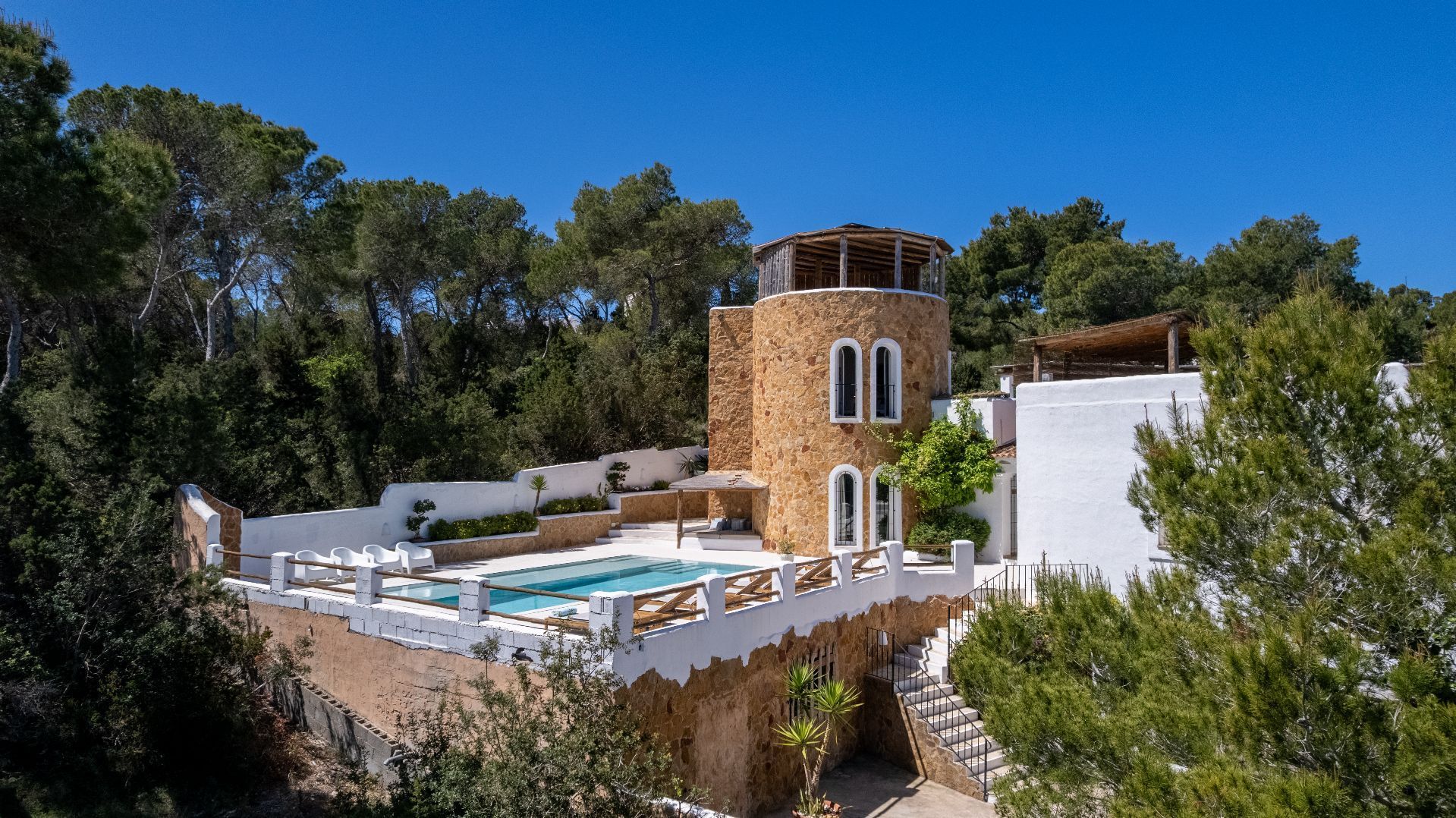 Vista exterior de Casa o xalet en venda en Sant Antoni de Portmany amb Aire condicionat, Calefacció i Jardí privat