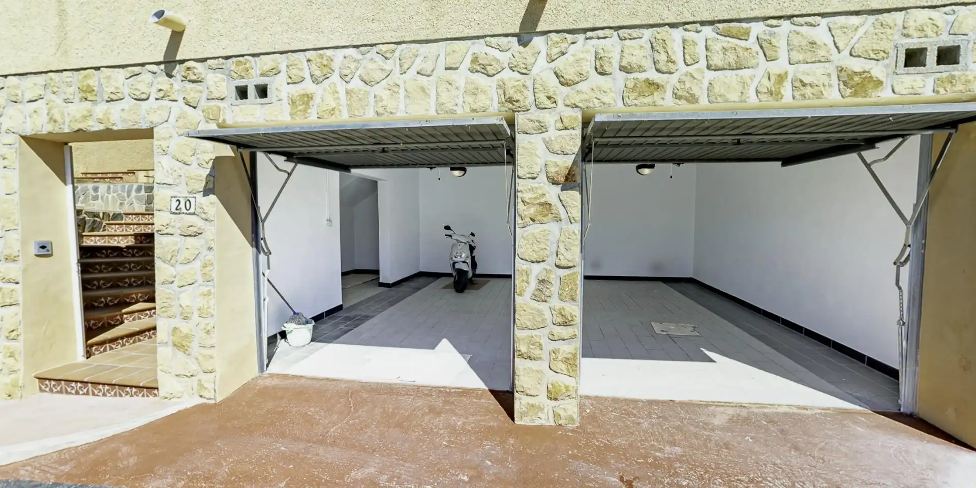 Parking of Houses for sale in L'Alfàs del Pi  with Private garden, Storage room and Swimming Pool