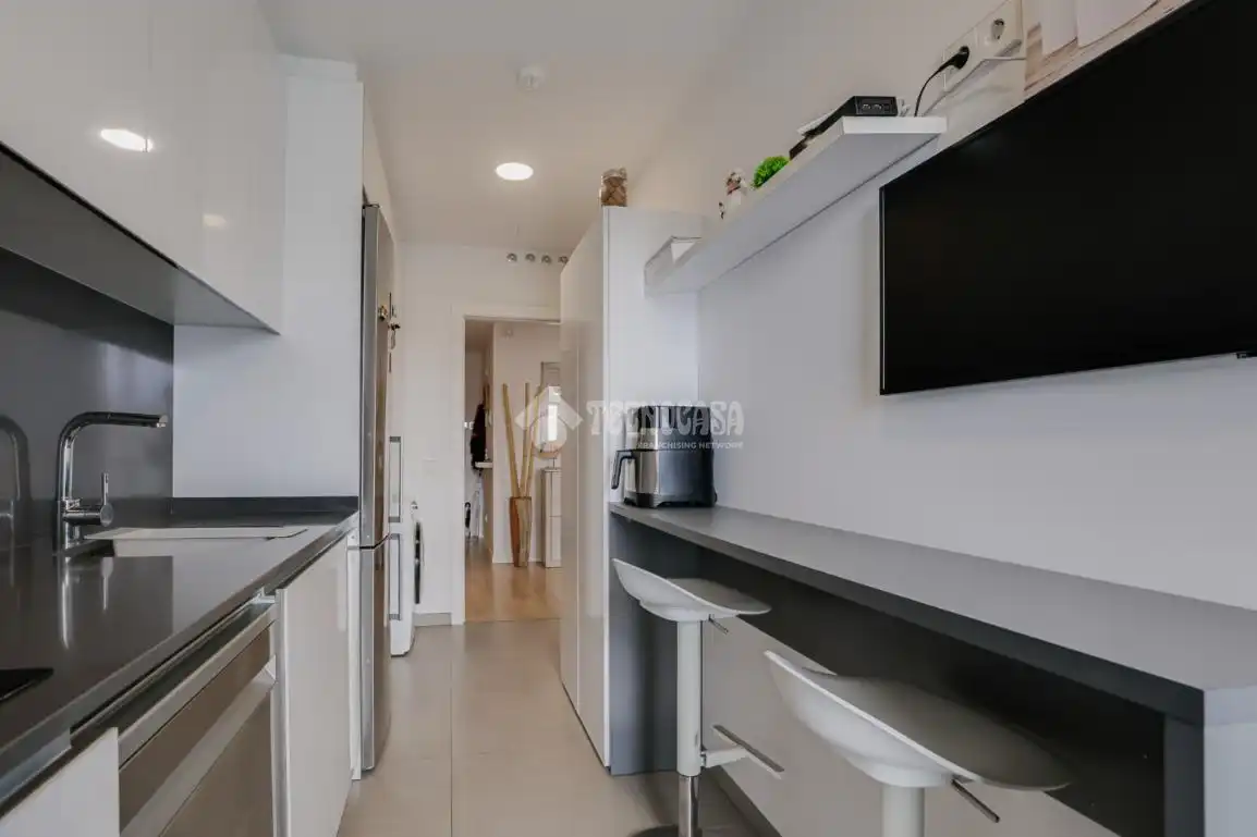 Cocina de Piso en venta en L'Hospitalet de Llobregat con Aire acondicionado, Calefacción y Trastero