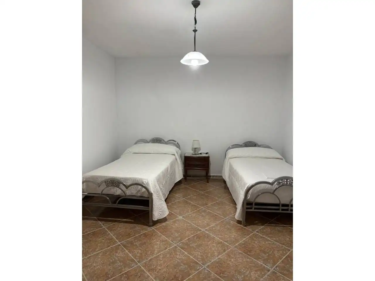 Dormitori de Casa o xalet en venda en San Bartolomé de la Torre amb Terrassa
