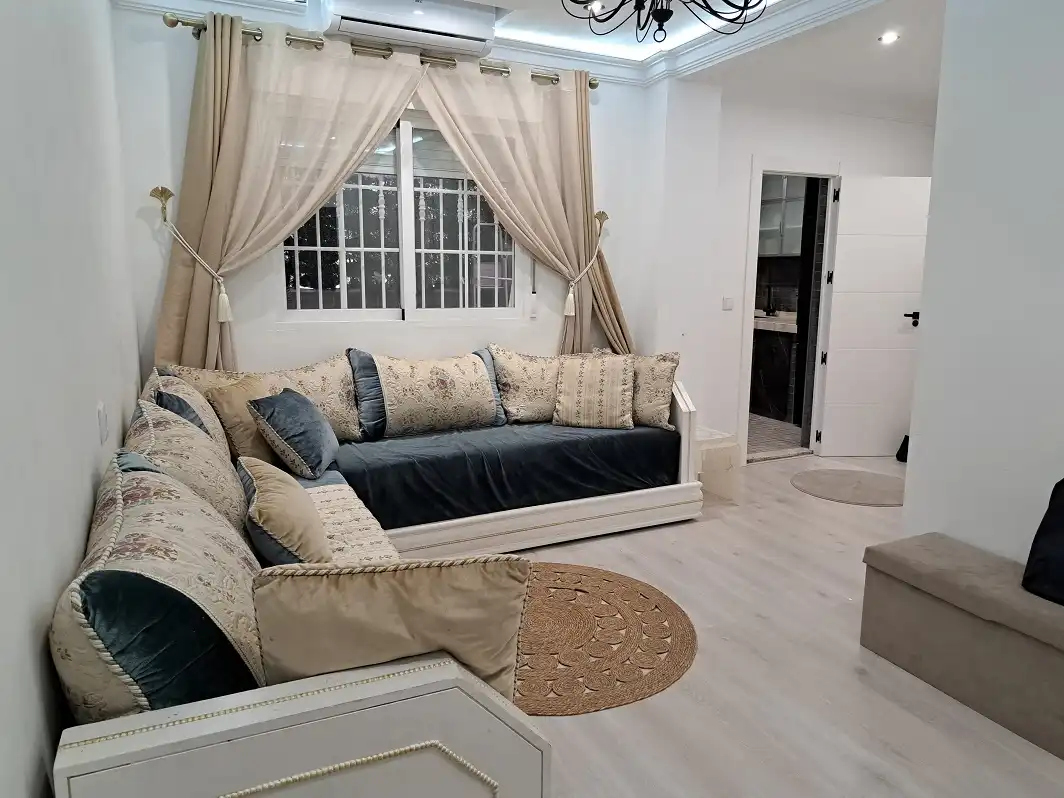 Sala d'estar de Casa adosada en venda en Elche / Elx amb Aire condicionat, Terrassa i Balcó