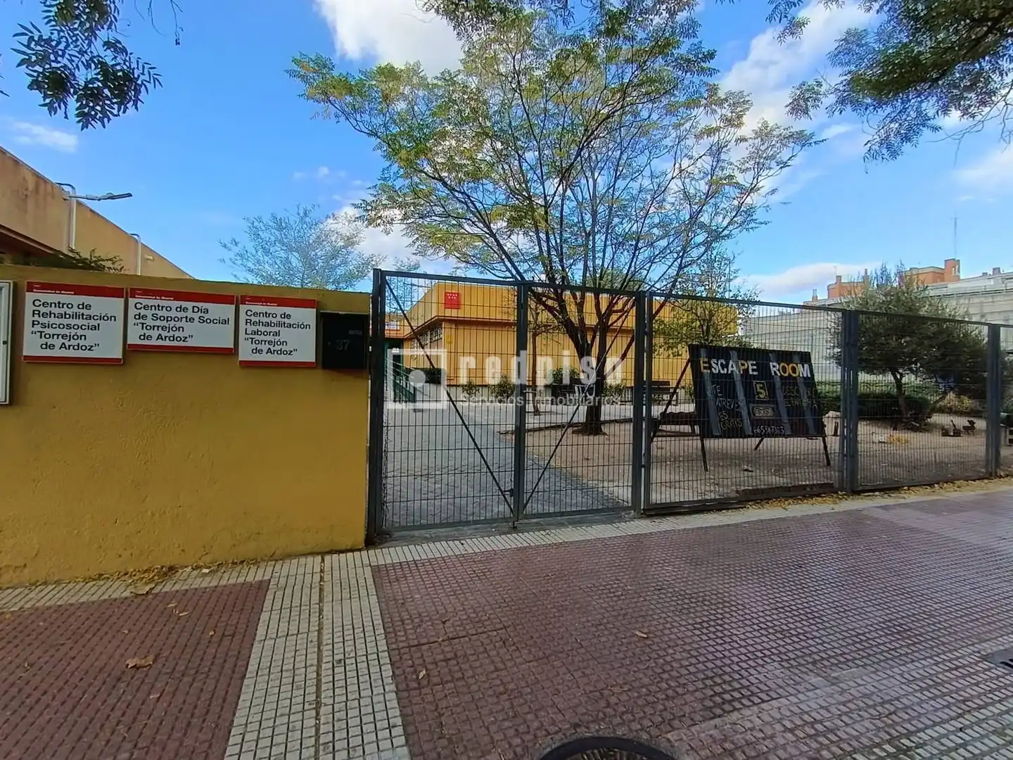 Exterior view of Attic for sale in Torrejón de Ardoz  with Air Conditioner, Terrace and Swimming Pool