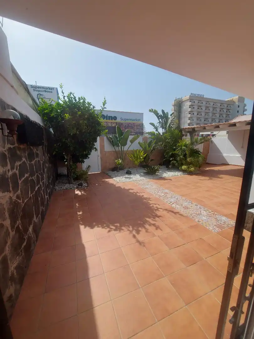Terrassa de Casa adosada de lloguer en San Bartolomé de Tirajana amb Aire condicionat, Jardí privat i Terrassa