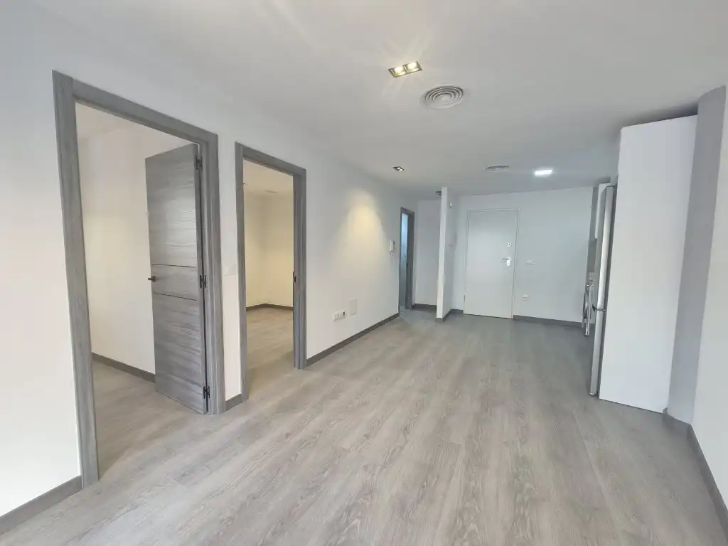 Flat for sale in Zaragoza  with Air Conditioner, Oven and Washing machine