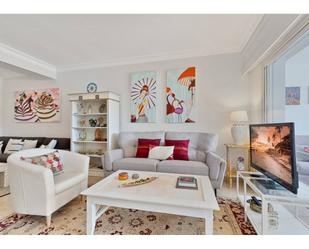 Living room of Flat for sale in Marbella  with Terrace, Furnished and Alarm