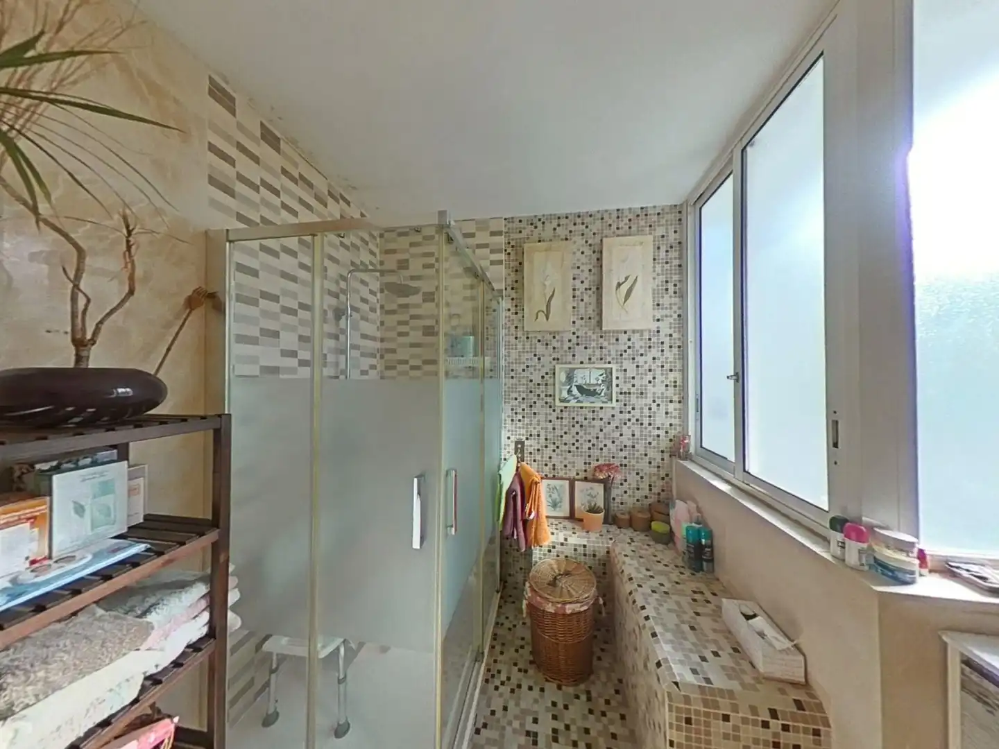 Baño de Casa o chalet en venta en Vilanova i la Geltrú con Jardín privado, Terraza y Trastero