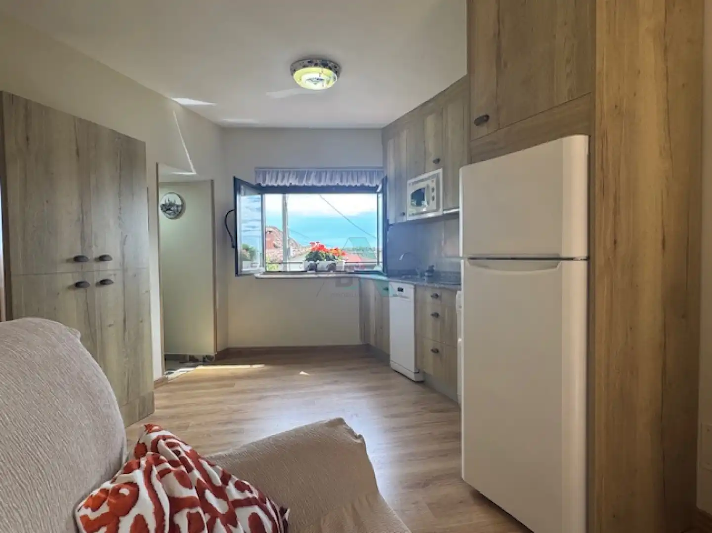 Cuina de Casa o xalet en venda en Llanes amb Jardí privat